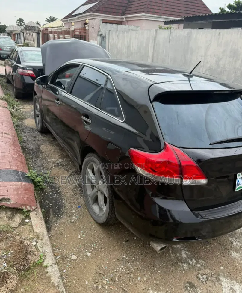 Toyota Venza 2011 Black