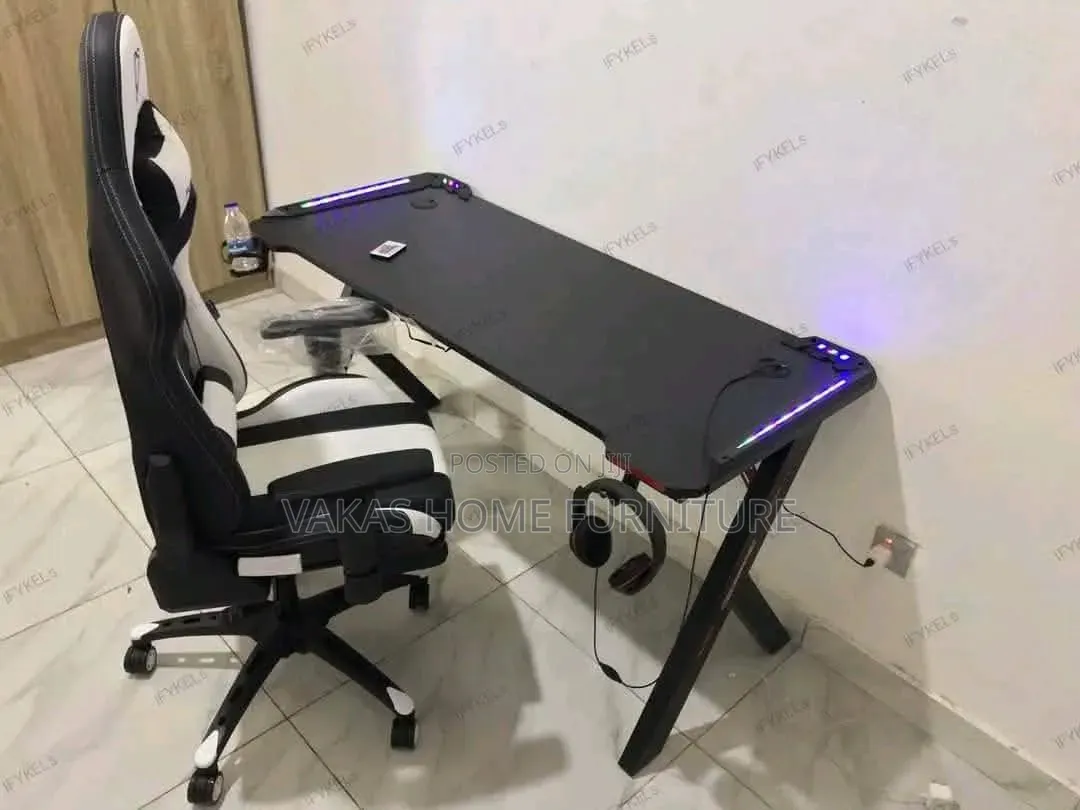 Non Adjustable Gaming Table