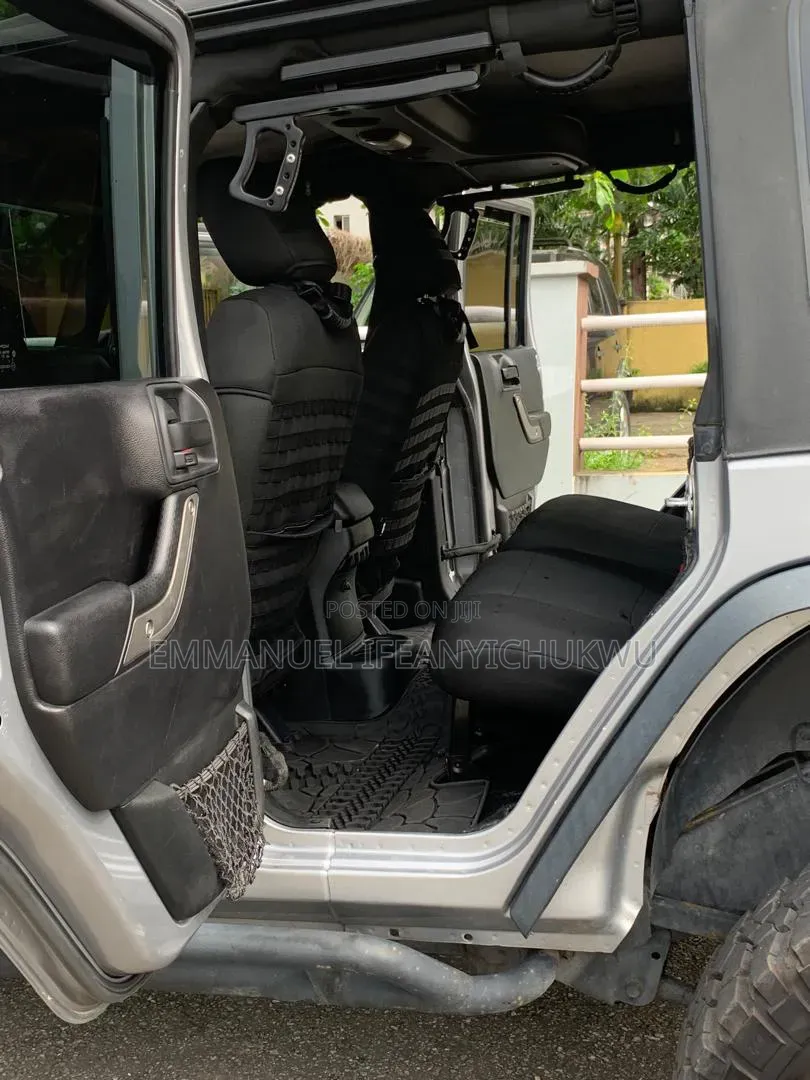 Jeep Wrangler Sahara 4x4 2017 Silver
