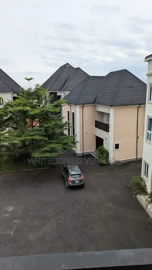 3bdrm Townhouse/Terrace in Asaba, Oshimili South for sale