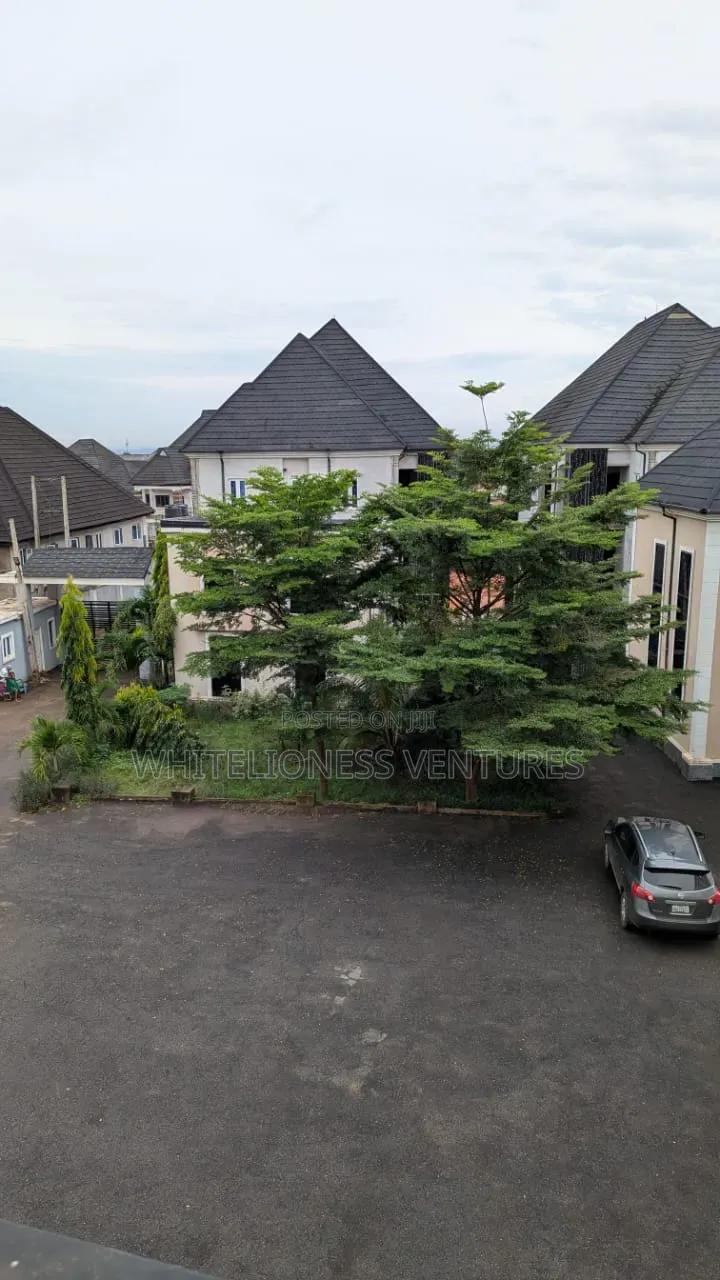 3bdrm Townhouse/Terrace in Asaba, Oshimili South for sale
