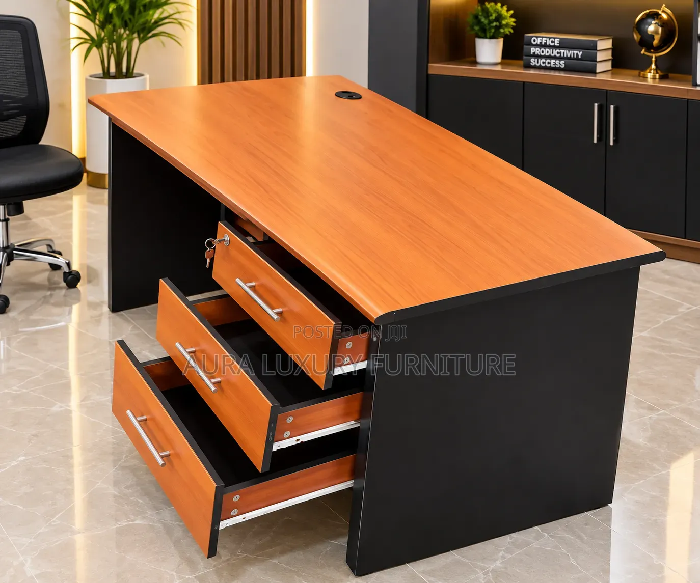 Modern Office Desk With Lockable Drawers