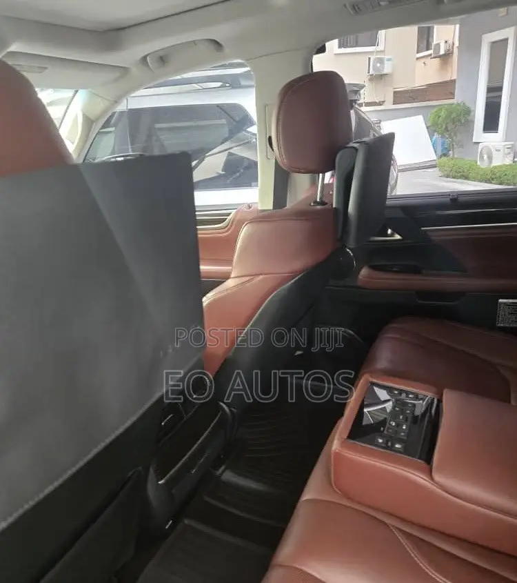 Lexus LX 570 AWD 2021 Gray