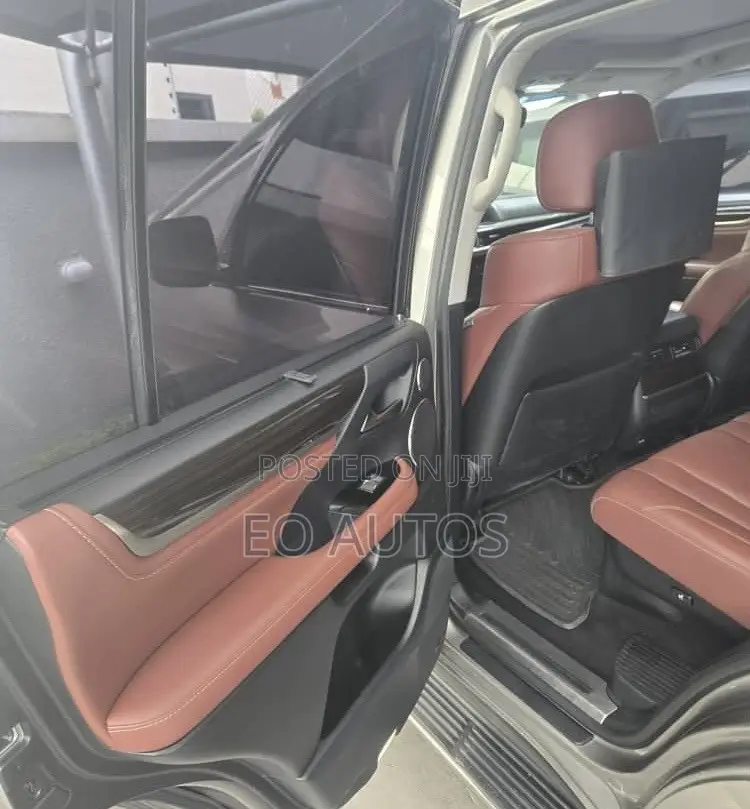 Lexus LX 570 AWD 2021 Gray