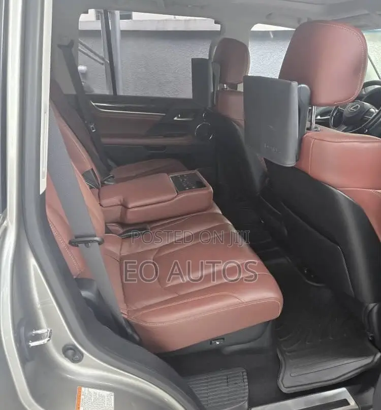 Lexus LX 570 AWD 2021 Gray
