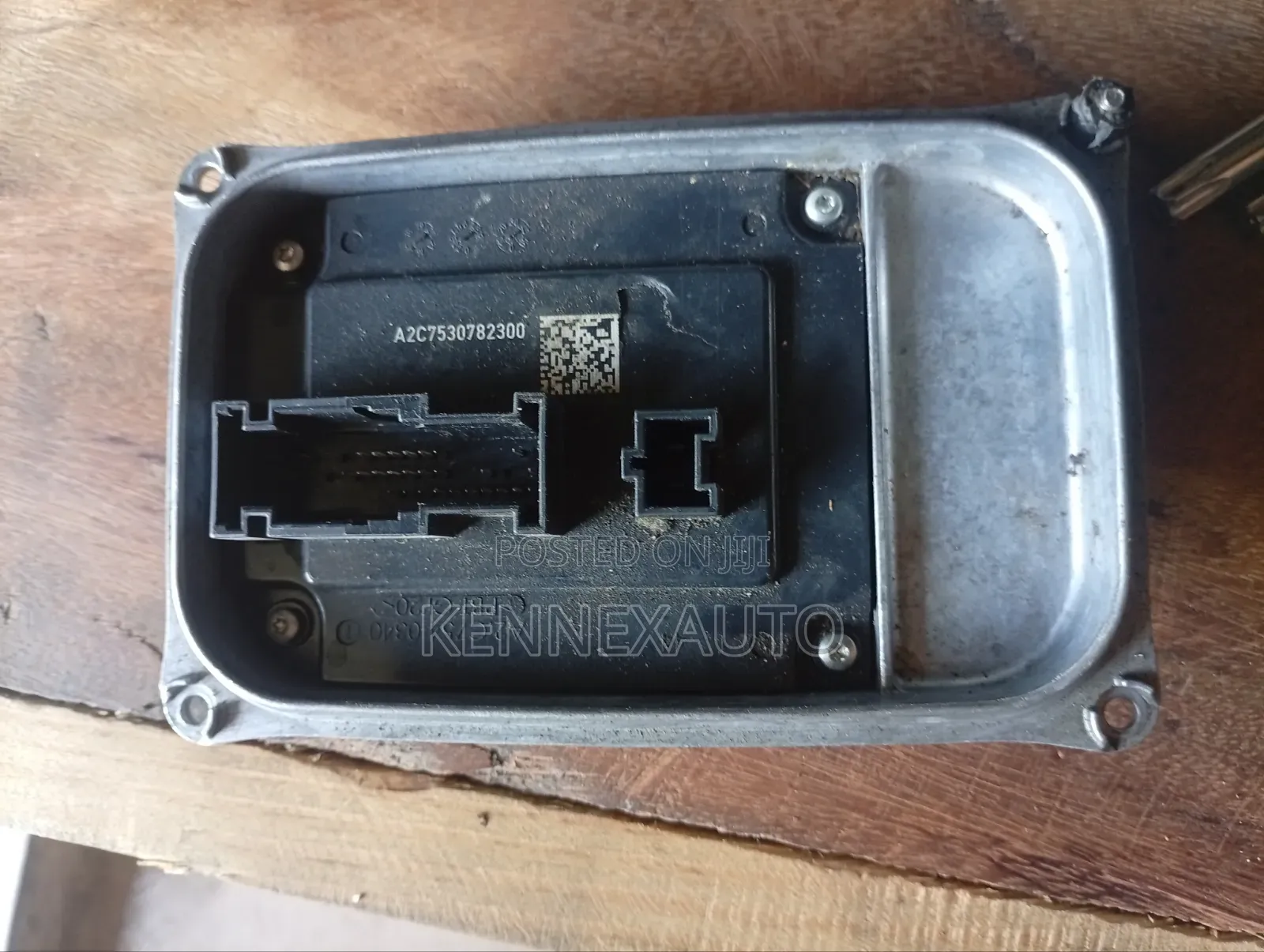 2020/2024 Mercedes-Benz Headlight Charger ( a 247 900 41 04 )