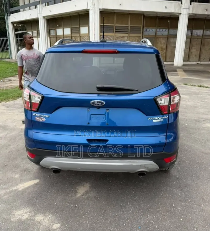 Ford Escape 2018 Blue