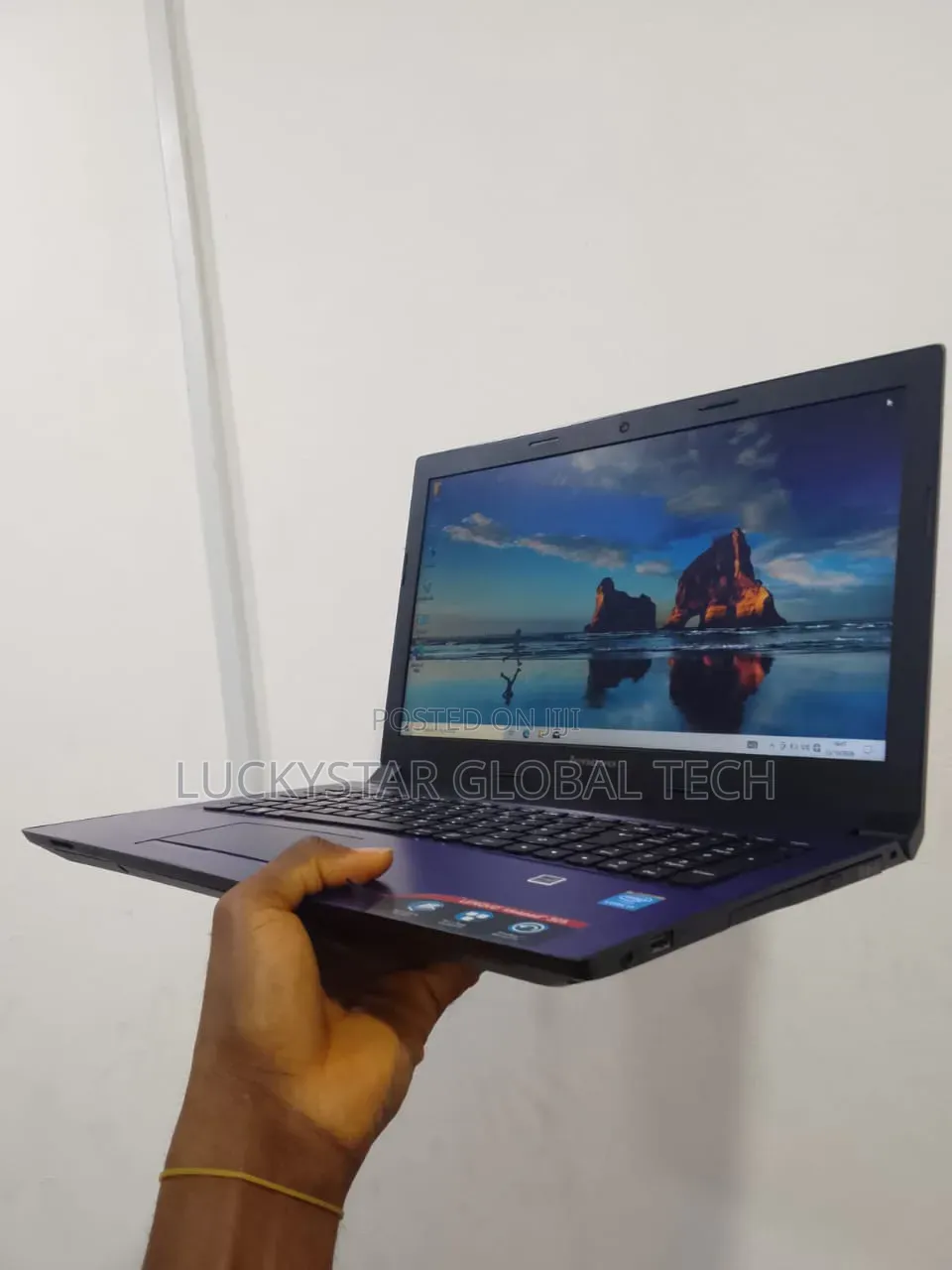 Laptop Lenovo 8GB Intel Core i3 HDD 320GB