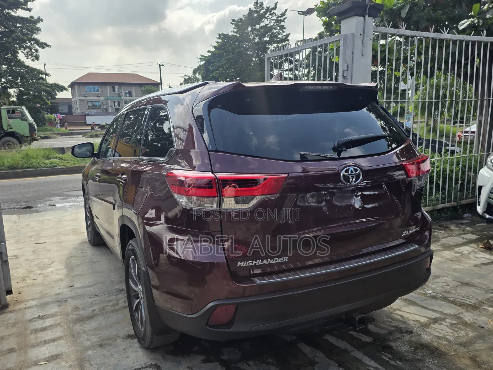 Toyota Highlander XLE 2019 Burgundy