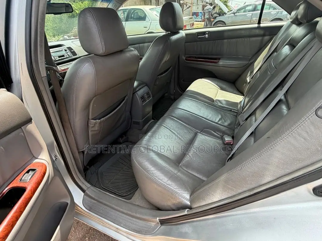 Toyota Camry XLE 4dr Sedan (2.4L 4cyl 5A) 2006 Silver