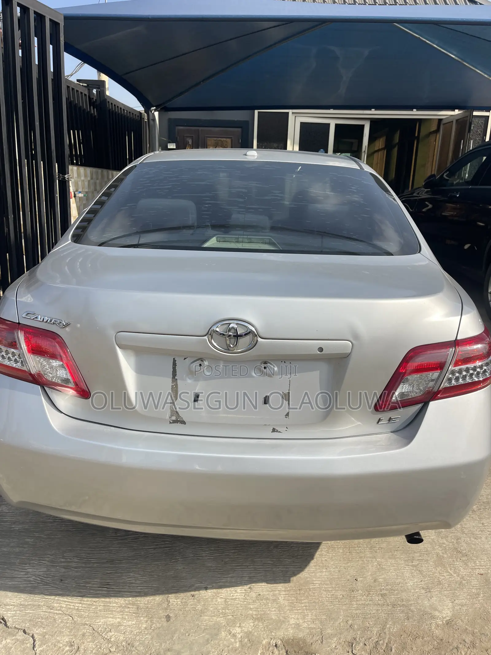 Toyota Camry LE 4dr Sedan (2.5L 4cyl 6A) 2011 Silver