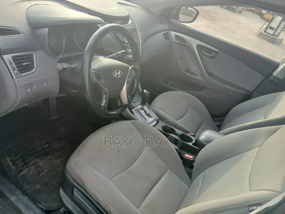 Hyundai Elantra Limited 4dr Sedan (1.8L 4cyl 6A) 2014 Gray