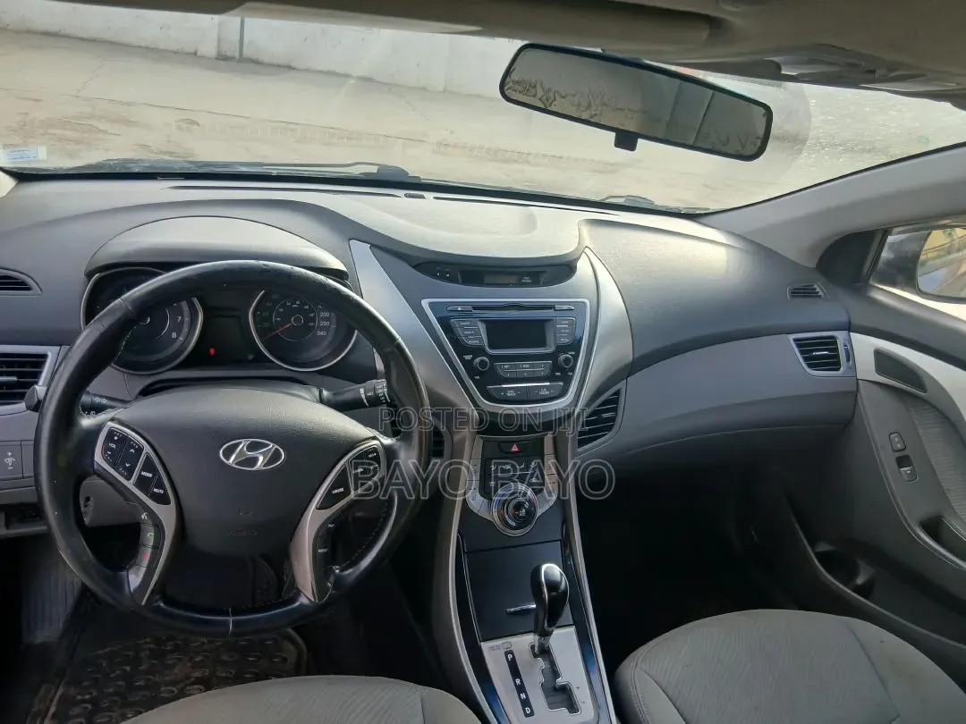 Hyundai Elantra Limited 4dr Sedan (1.8L 4cyl 6A) 2014 Gray
