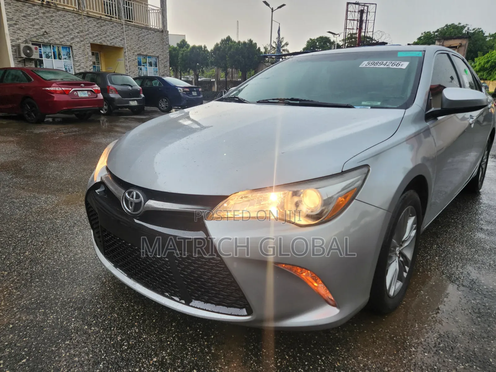Toyota Camry SE 4dr Sedan (2.5L 4cyl 6A) 2017 Silver