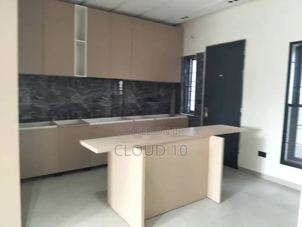 2bdrm Block of Flats in Ayaan Apartments, Katampe (Main) for rent
