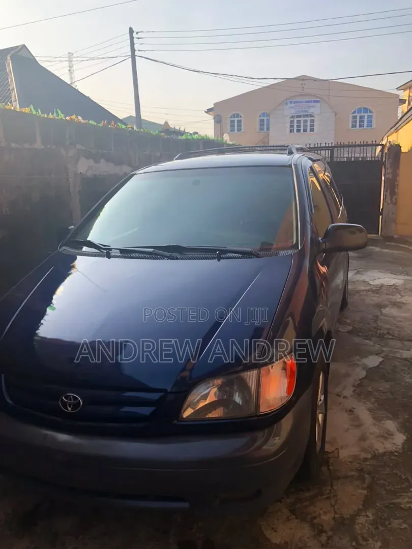 Toyota Sienna 2002 Blue