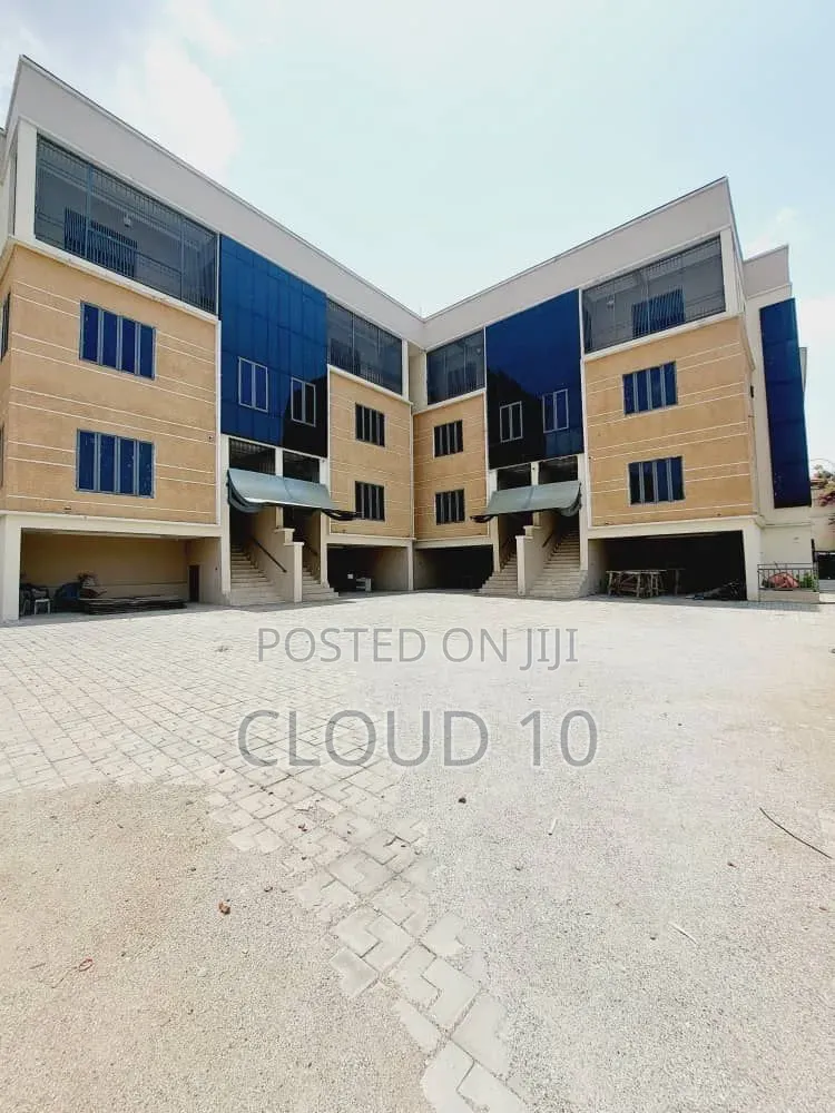 5bdrm Duplex in Maitama for rent