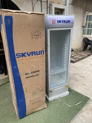 Skyrun SC-228FN 228L Commercial Showcase Refrigerator