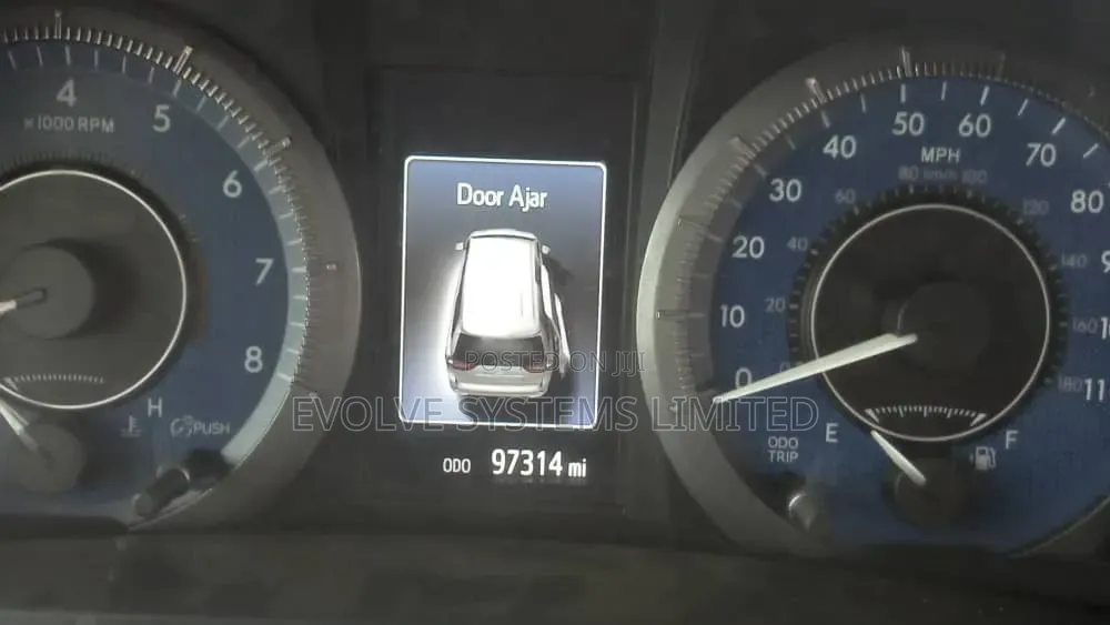 Toyota Sienna XLE (3.5L 6cyl 8A) 2018 Gray