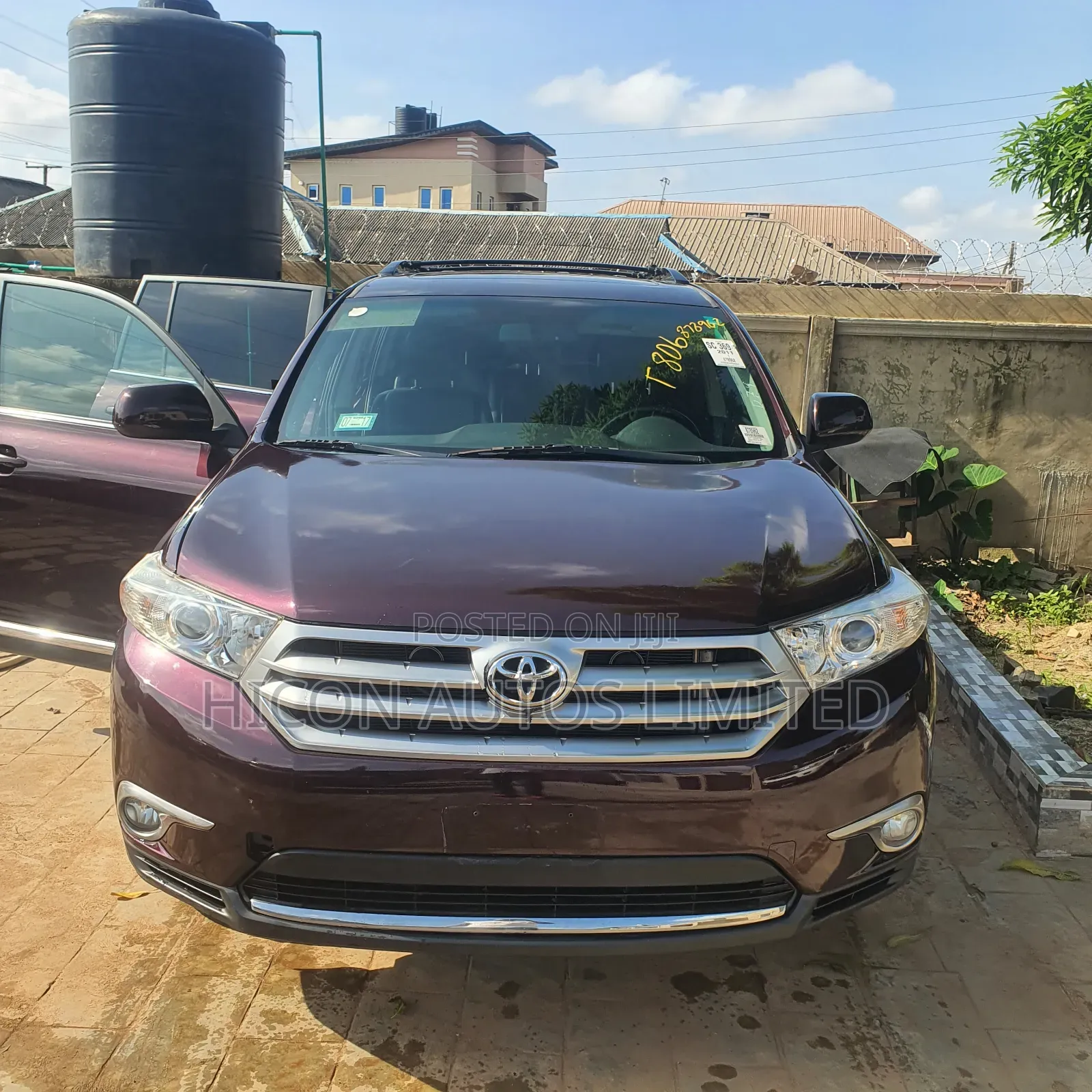 Toyota Highlander SE 2011 Burgundy