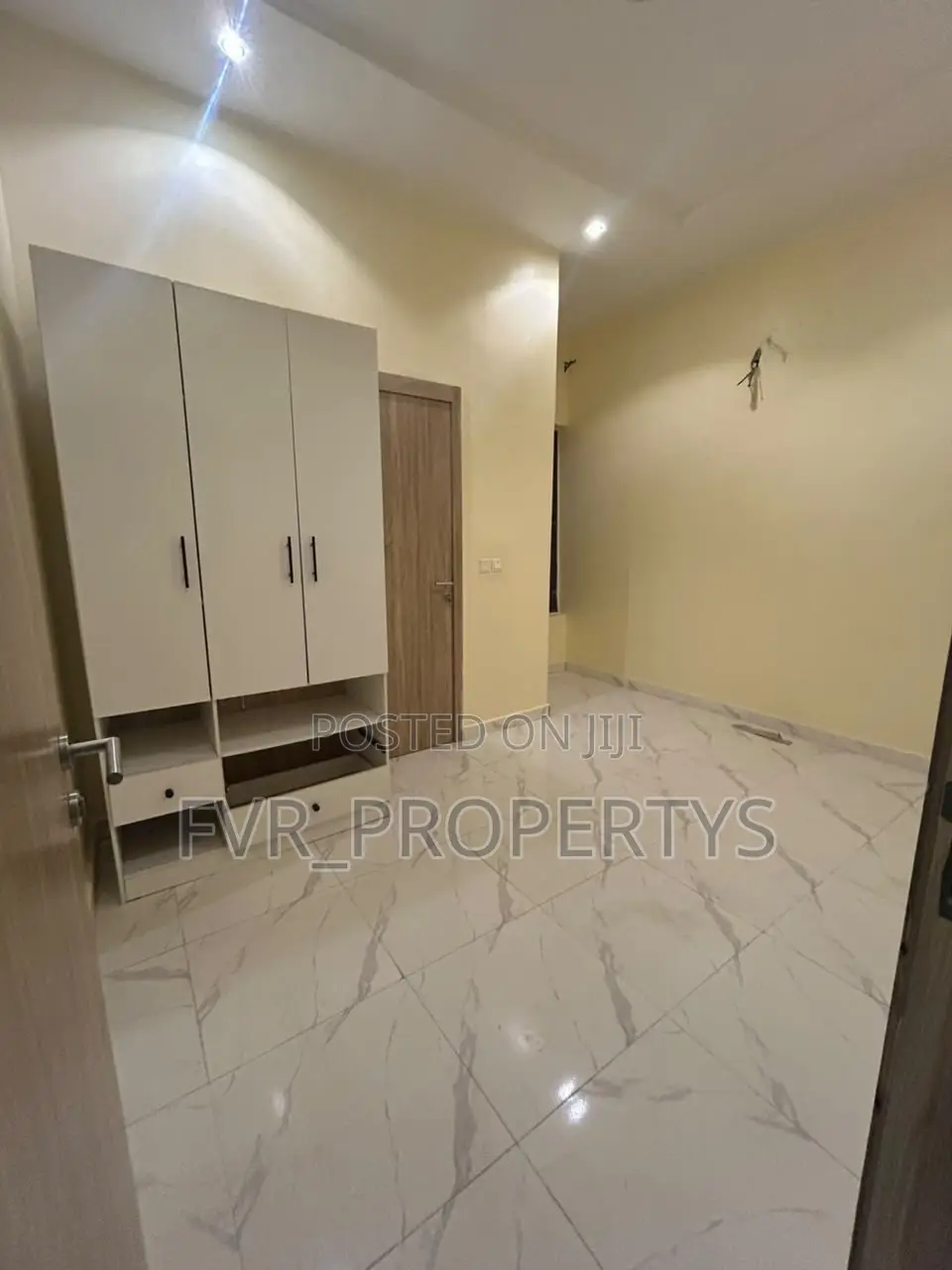 1bdrm Shared Apartment in Villa, Ikota for rent