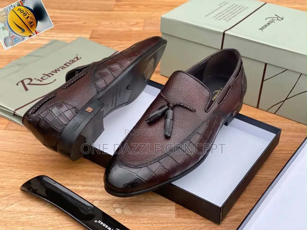 Richwanaz Black Crocodile-Embroidered Leather Loafers