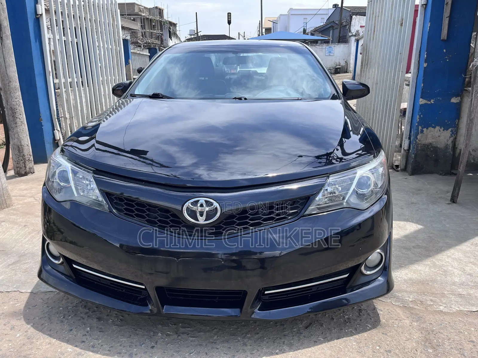 Toyota Camry SE Sport 4dr Sedan w/Prod. End 11/13 (2.5L 4cyl 6A) 2014