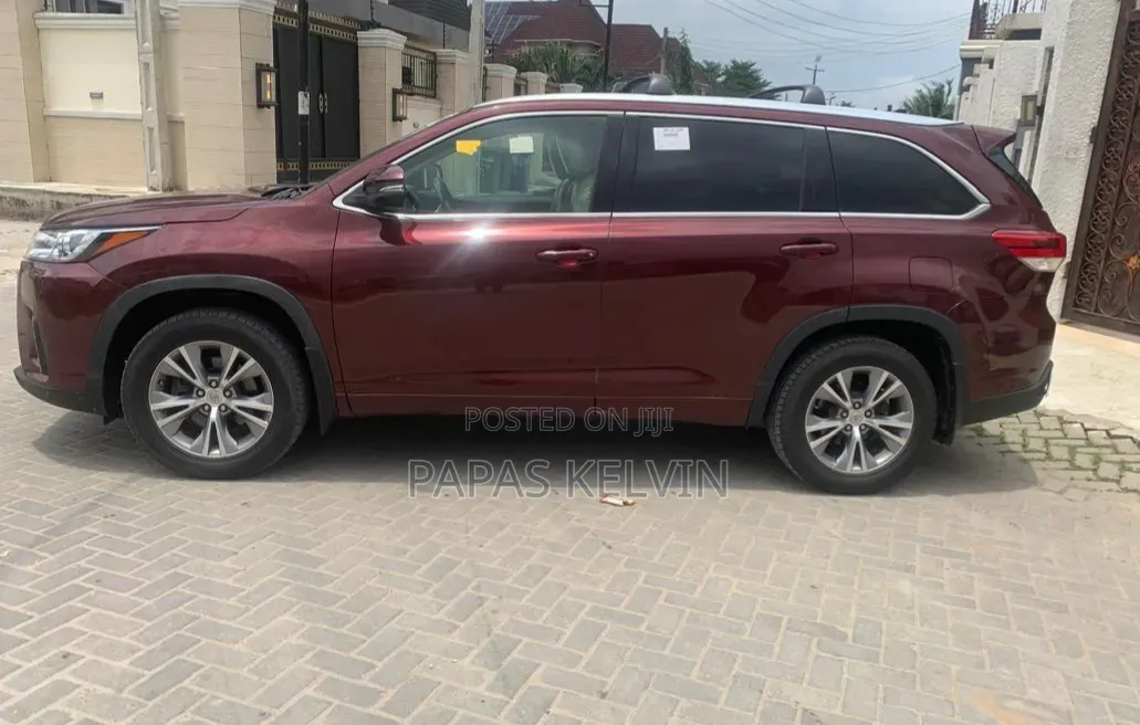 Toyota Highlander XLE 4dr SUV AWD (3.5L 6cyl 6A) 2015 Burgundy