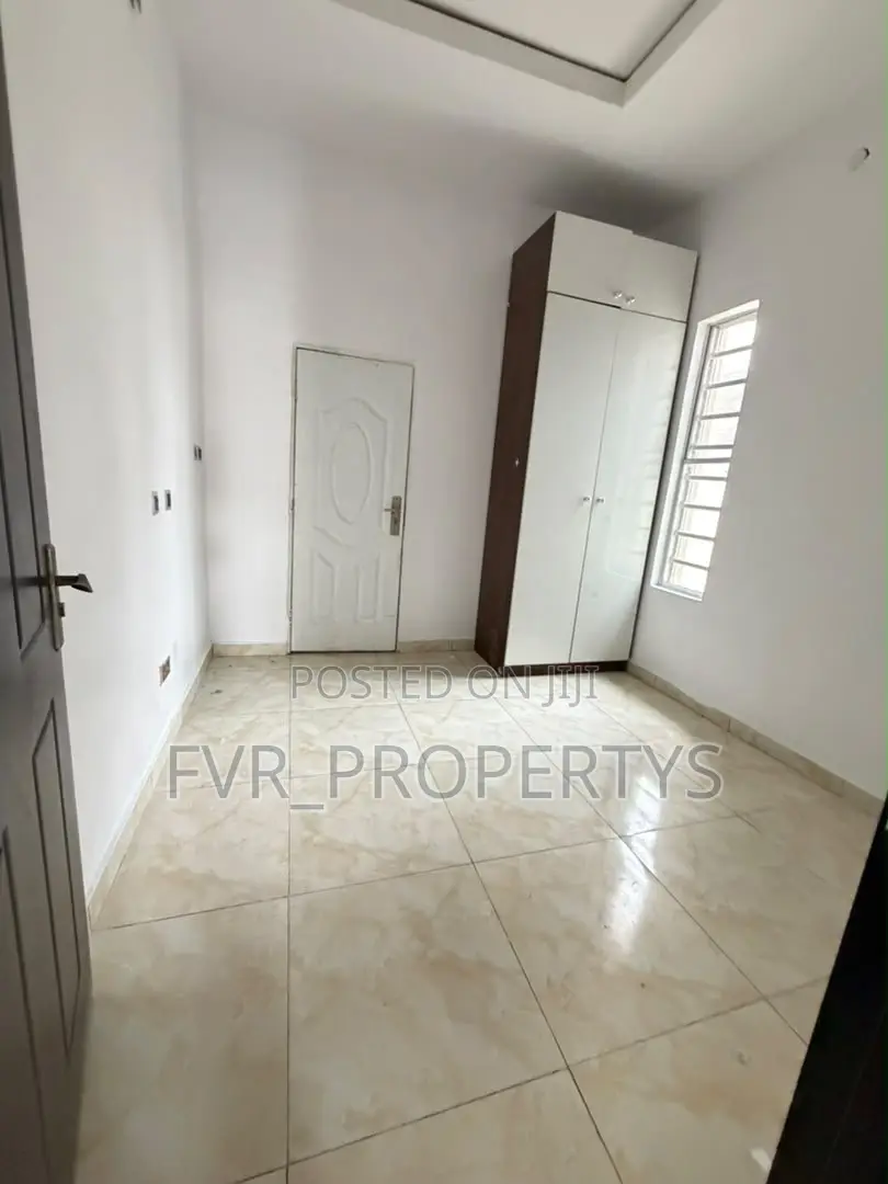 2bdrm Shared Apartment in Thomas, Ajah for rent