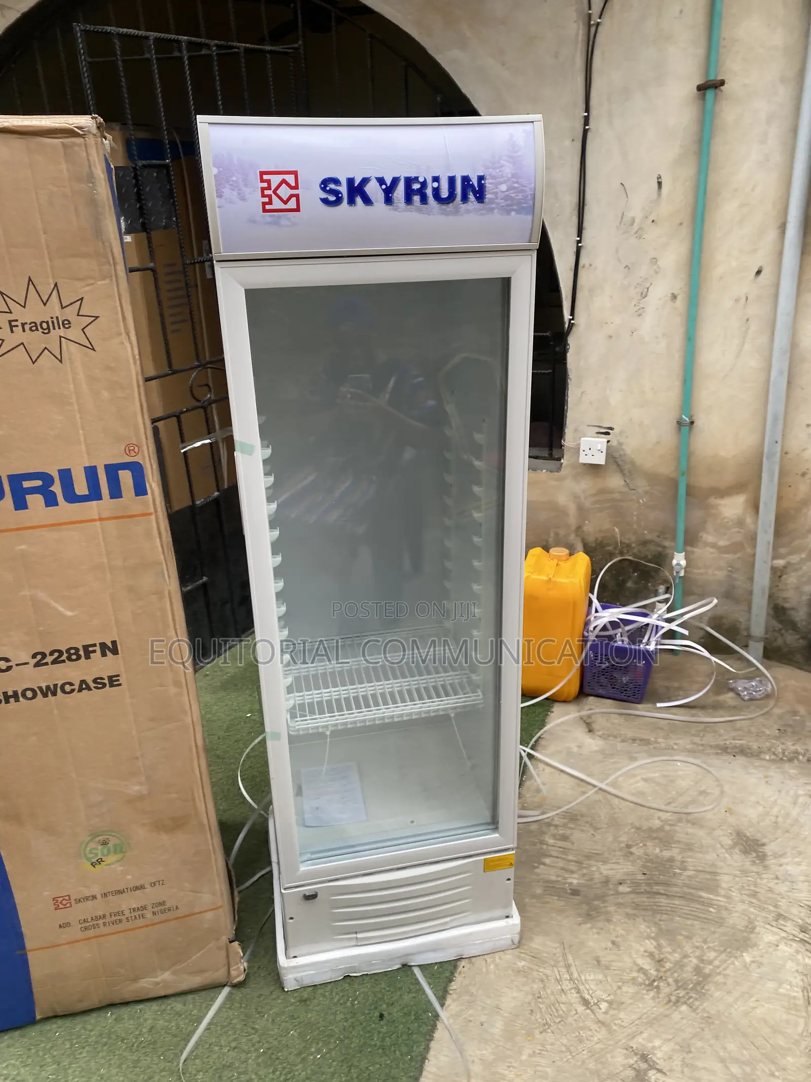 Skyrun 228L SC-228FN Chiller for Shops and Supermarkets
