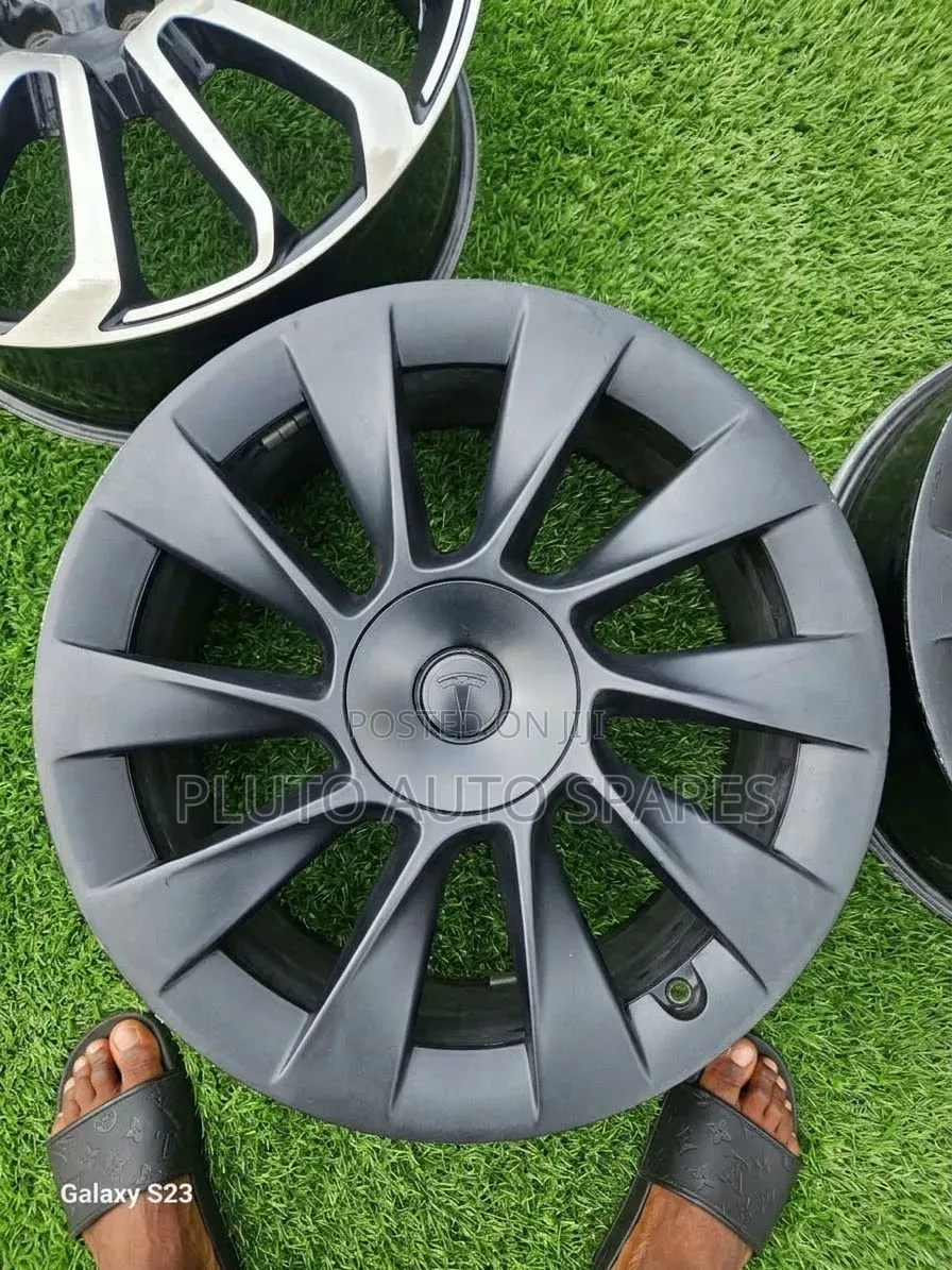 Matt Black Luxury 20' Rim Tesla Model 3 & Y