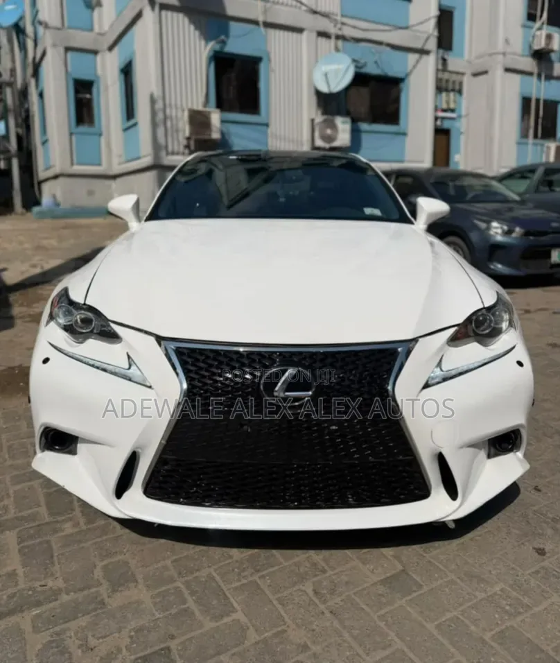 Lexus IS 350 AWD 2015 White