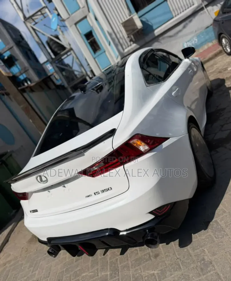 Lexus IS 350 AWD 2015 White
