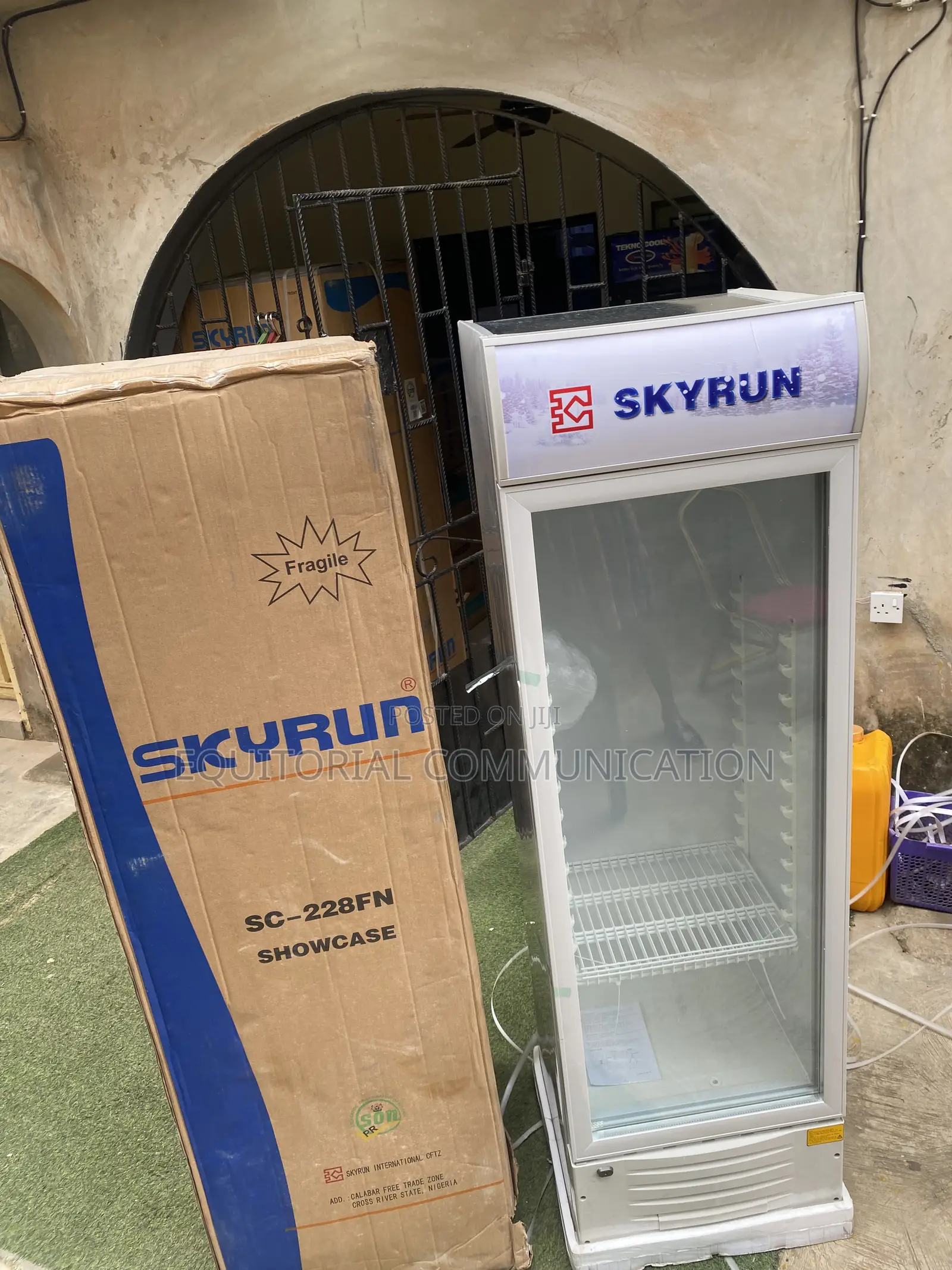 SKYRUN SC-228FN 228L Chiller for Retail Drink Storage