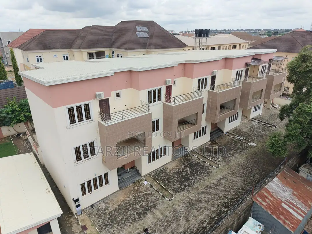 4bdrm Duplex in Kaura for sale