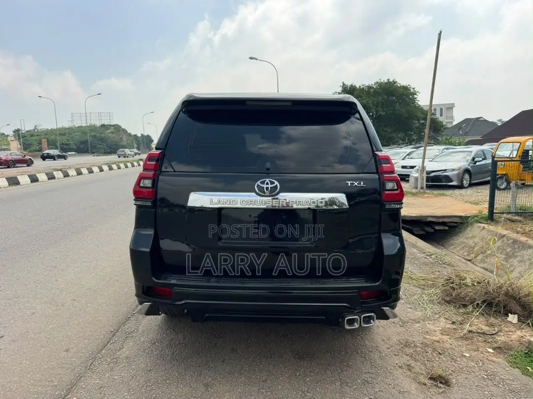 Toyota Land Cruiser Prado 2015 Black