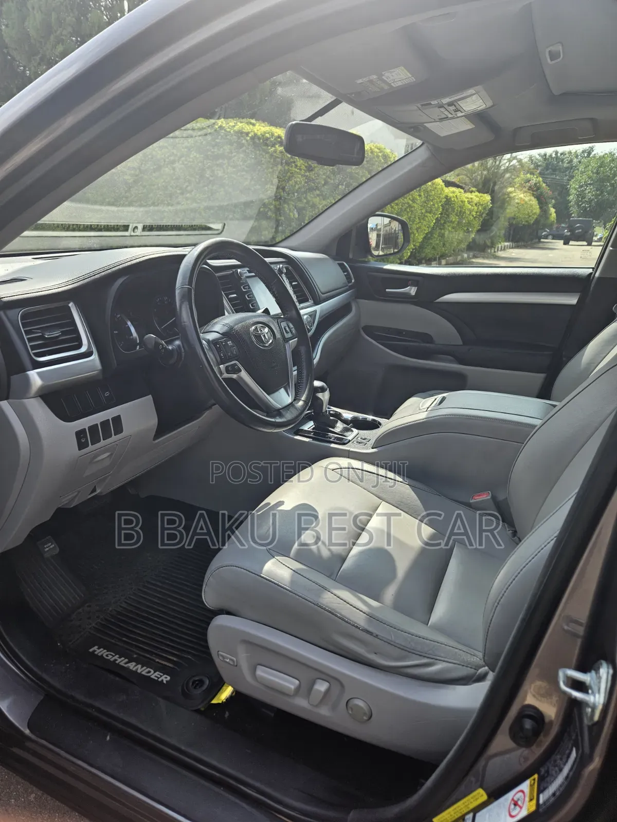 Toyota Highlander XLE 4x2 V6 (3.5L 6cyl 8A) 2018 Gray