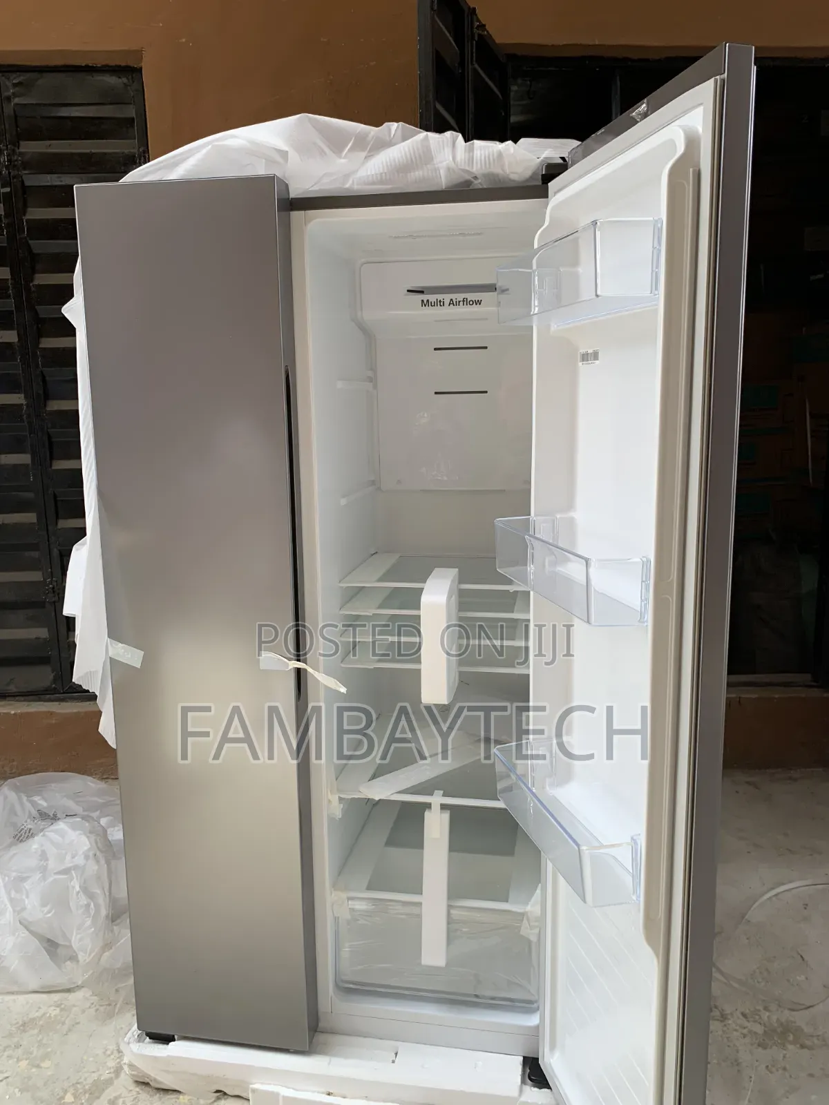 Spick and Span Hisense RC-67WSI Refrigerator
