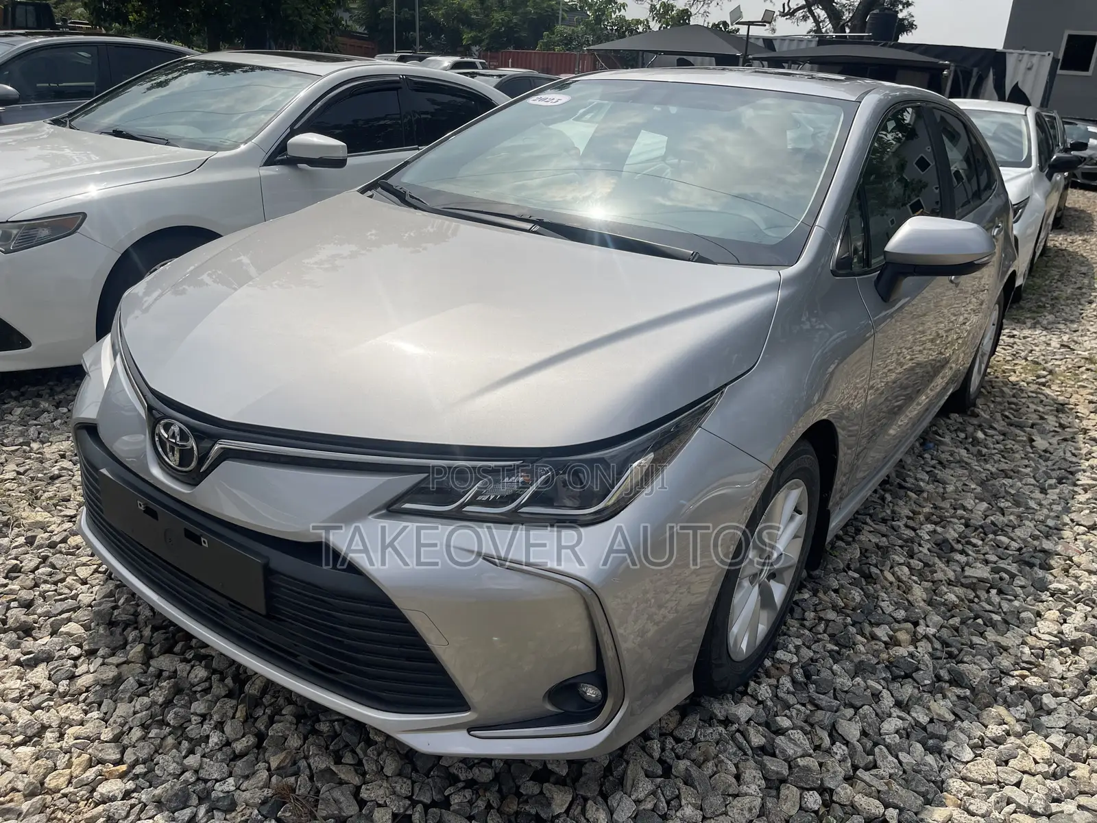 Toyota Corolla 2022 Silver
