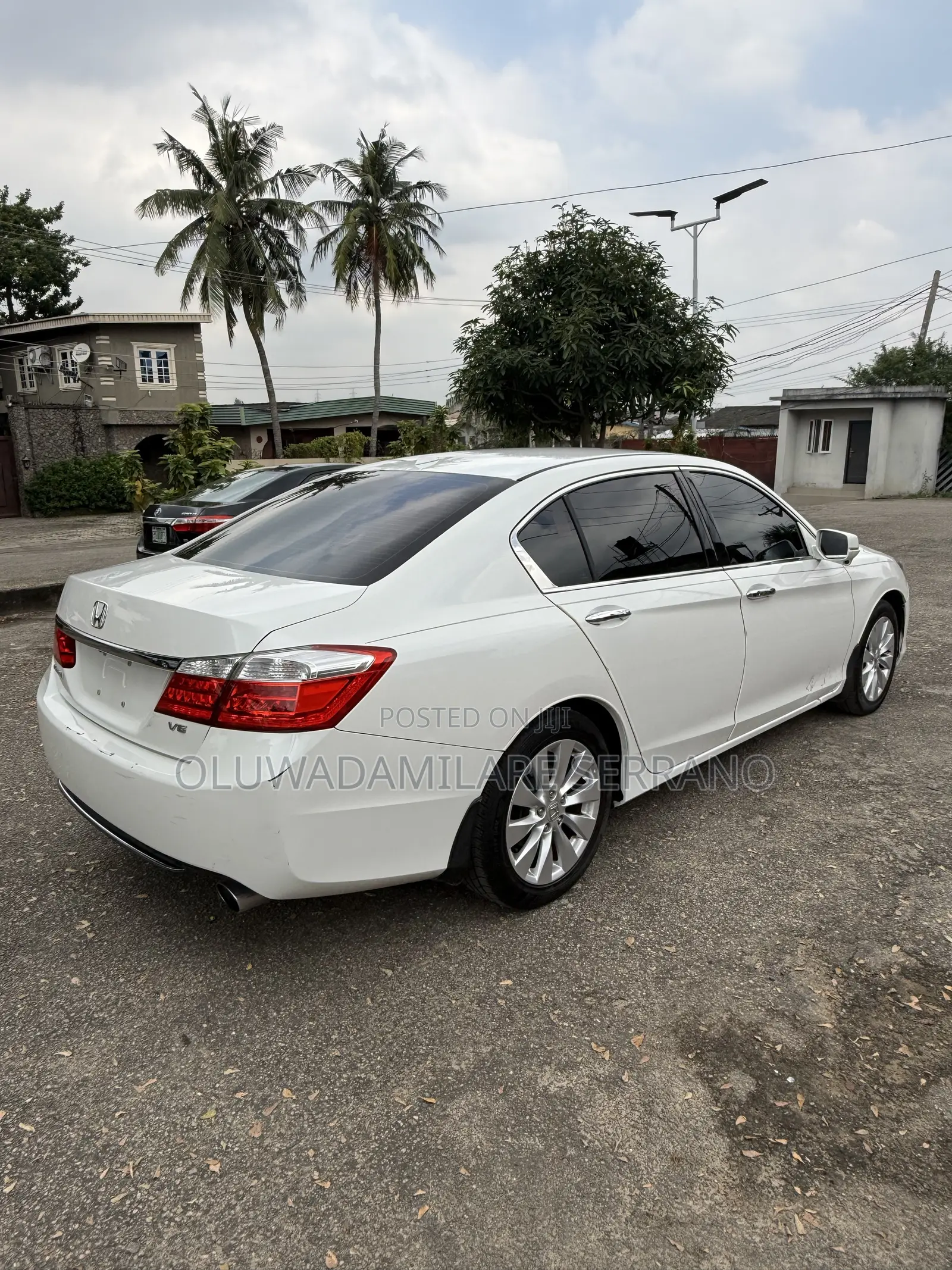 Honda Accord EX-L V-6 4dr Sedan FWD (3.5L 6cyl 6A) 2013 White