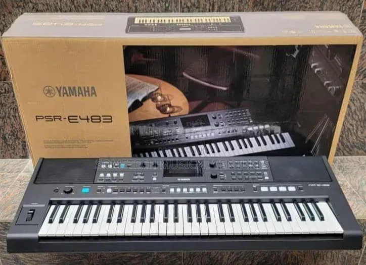 Yamaha PSR E483