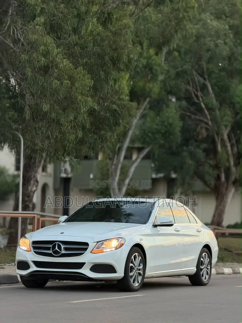 Mercedes-Benz C300 2018 White