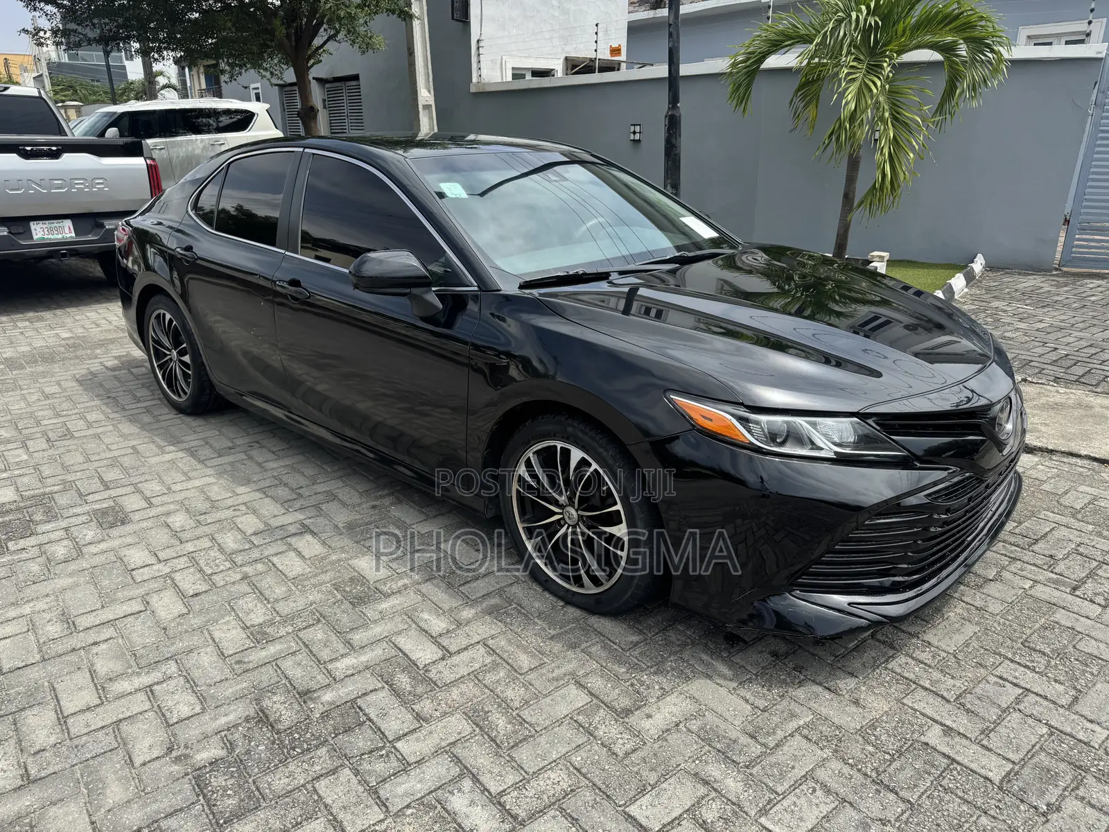 Toyota Camry LE FWD (2.5L 4cyl 8AM) 2018 Black