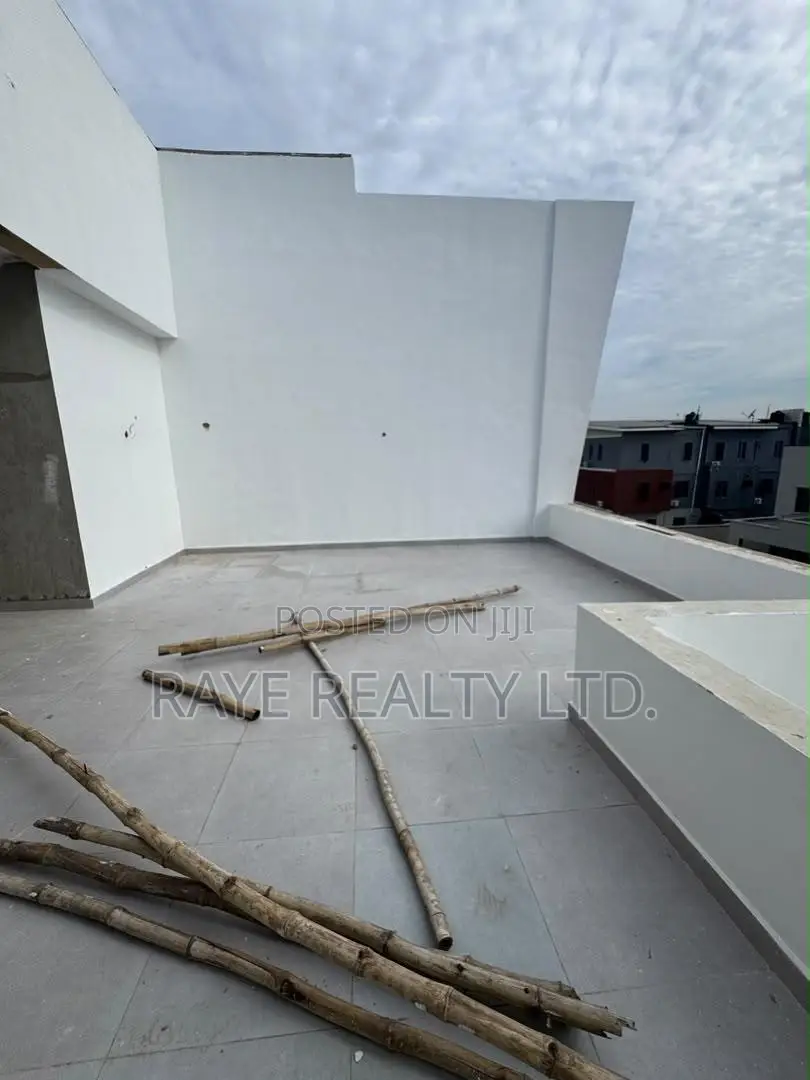 4bdrm Duplex in Gbagada for sale