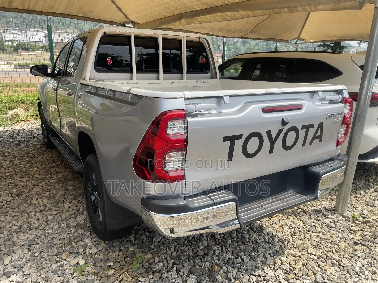New Toyota Hilux 2025 Silver
