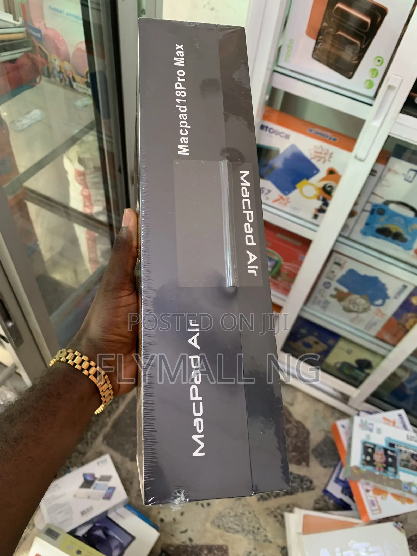 New MacPad Air 17 Pro Max 1 TB Gold