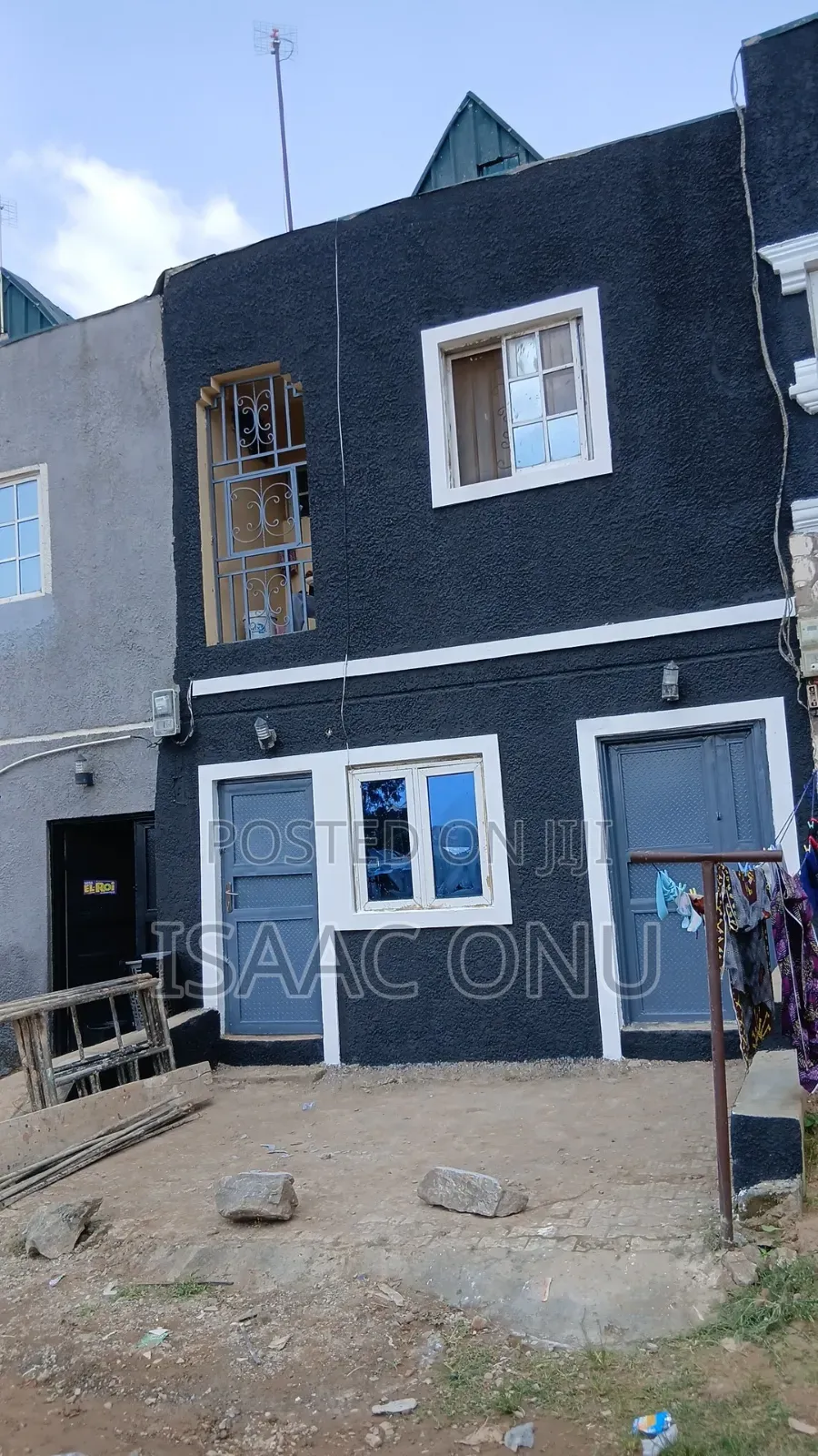 3bdrm Duplex in Apo Mechanic Estate for sale
