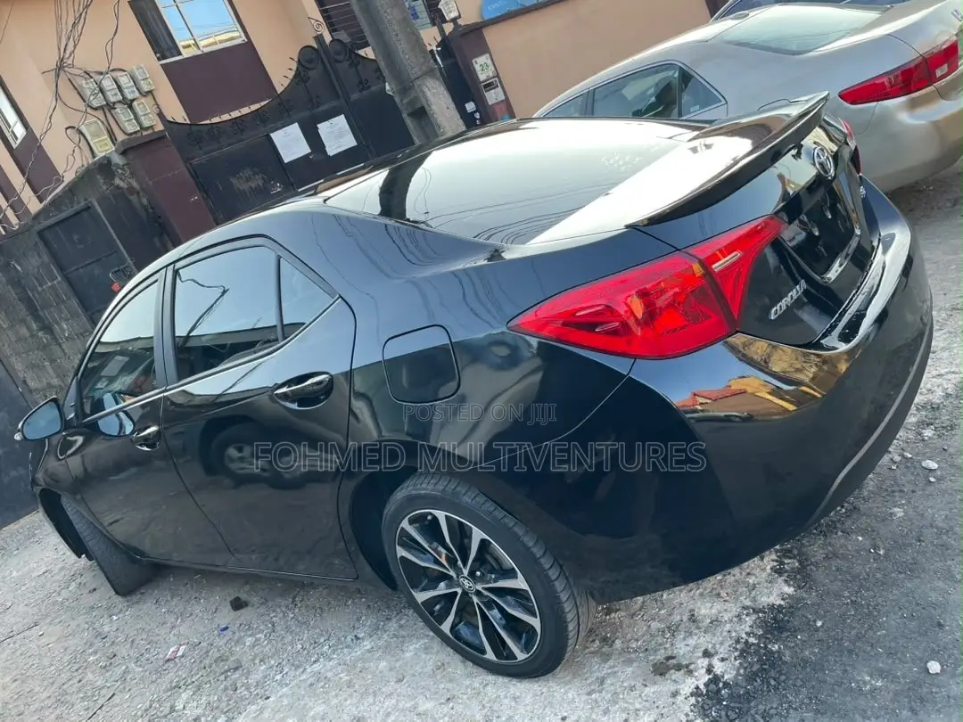 Toyota Corolla SE Special Edition 4dr Sedan (1.8L 4cyl CVT) 2017 Black