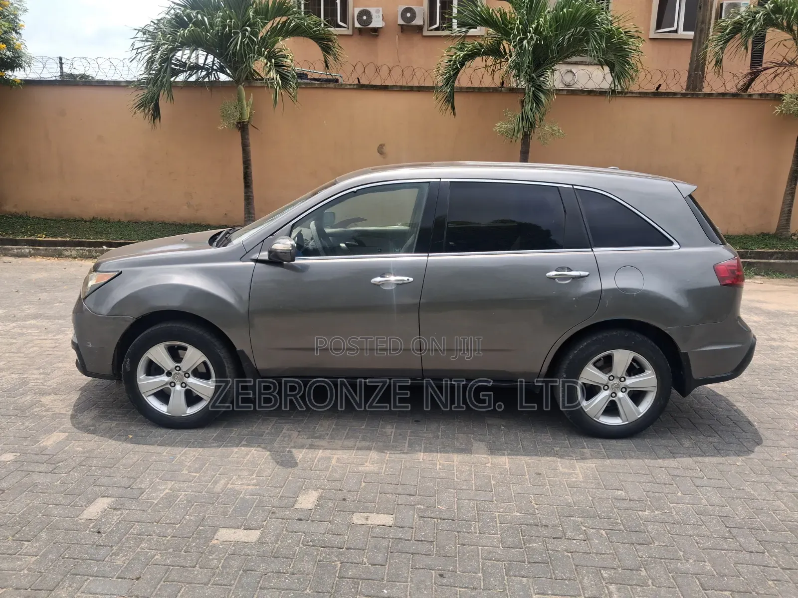 Acura MDX SUV 4dr AWD (3.7L 6cyl 6A) 2010 Gray