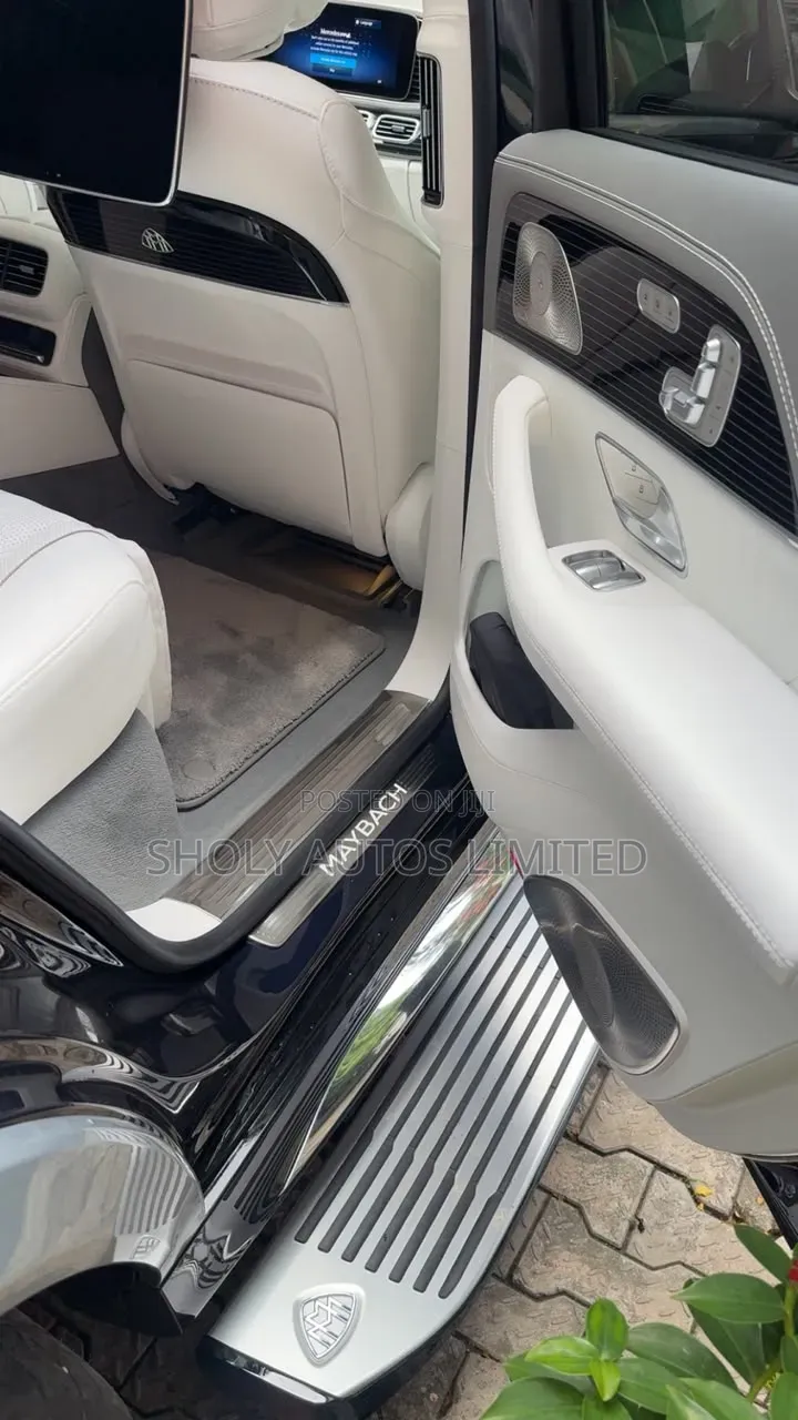 Mercedes-Benz Maybach GLS GLS 600 AWD 2025 Silver